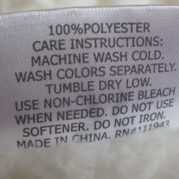 Mon Lapin Baby Blanket/ White Ribbed Plush/ Unisex / Reversible/ 39" X 30" - Picture 4 of 7